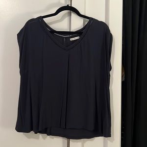 American Eagle Navy Blue Cotton Tee with Pattern Edges — Size: M